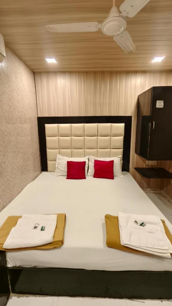 Hotel Janata Bombay Extérieur photo